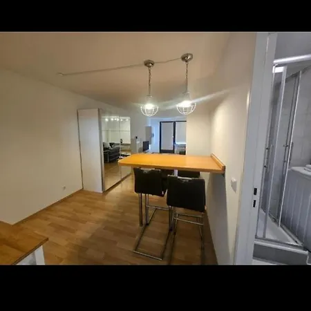 Modern Central Neurenberg